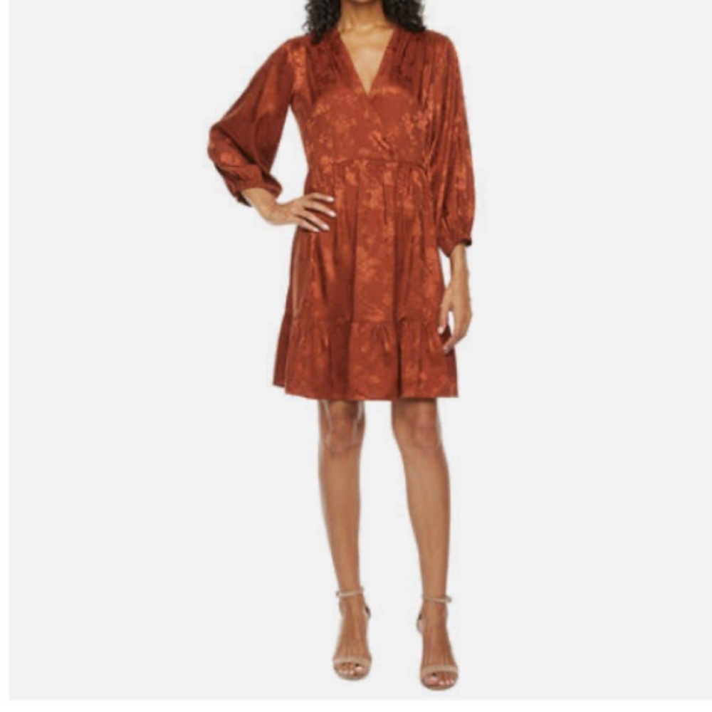 Babydoll style dress with balloon sleeves, and V-neck